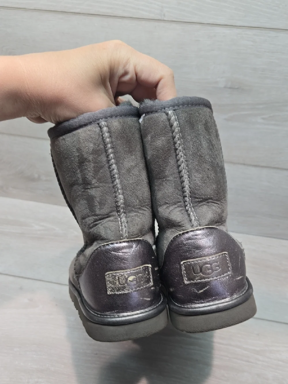 Ugg Australia Kids Big Girl Gray Suede Shearling Lined Short Boots Shoes Sz 3